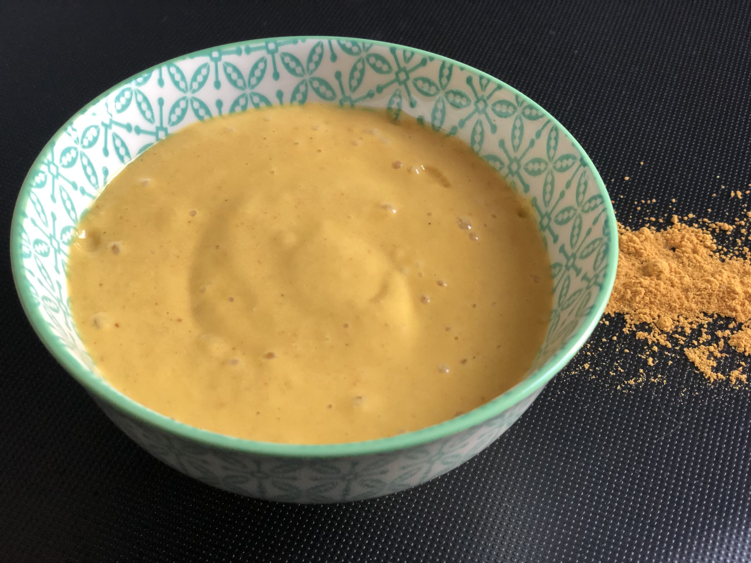 Salsa cremosa de curry y mango - Cruditeka